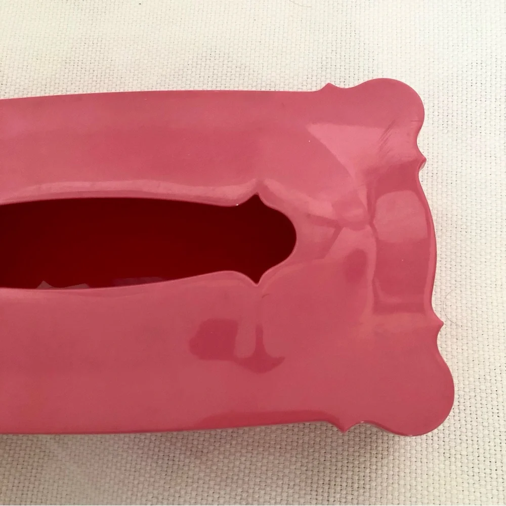 Vintage mid century 60's Plastic Pink Schwarz Bros Tissue Box Cover Floral